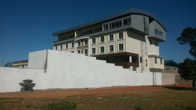 Vende-se uma propriedade a beira da estrada nacional Maputo - imagem 3
