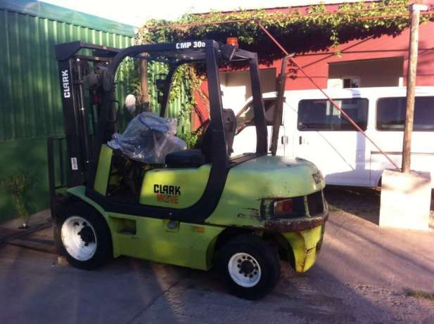 Forklift a Venda Cidade de Matola - imagem 1