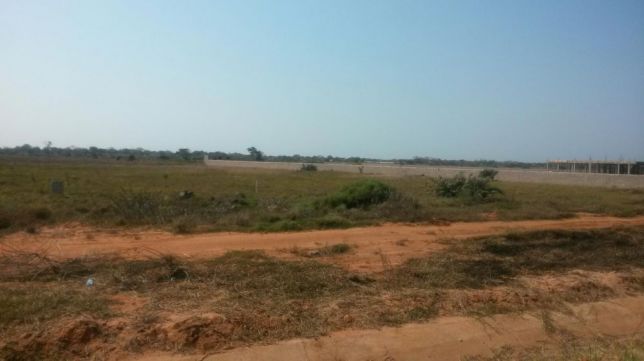 Transpassa-se terreno na berma da estrada circular Maputo - imagem 1