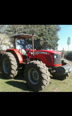 Vendo tractor mf,por R250.000 na África do Sul Cidade de Matola - imagem 1