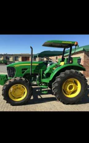 Vendo tractor John de na África do Sul por R250.000 rands Cidade de Matola - imagem 2