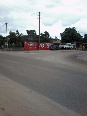 Armazem, loja, escritorio e parqueamento de camioes na machava Machava - imagem 1