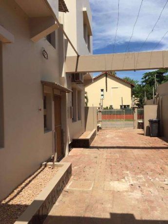 Arrenda se Moradia T6 Prox escola Portuguesa/Maritimo Maputo - imagem 8