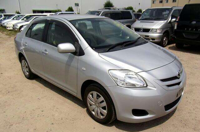 Toyota belta2005 parque Maputo - imagem 1