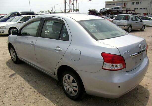 Toyota belta2005 parque Maputo - imagem 2