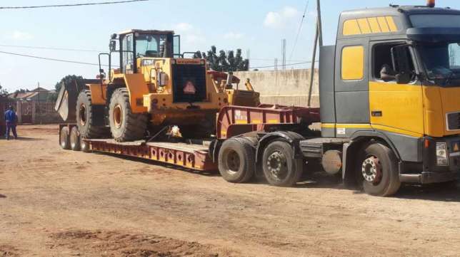 Hyndai Pá Carregadora... san. 5.000 Maputo - imagem 2