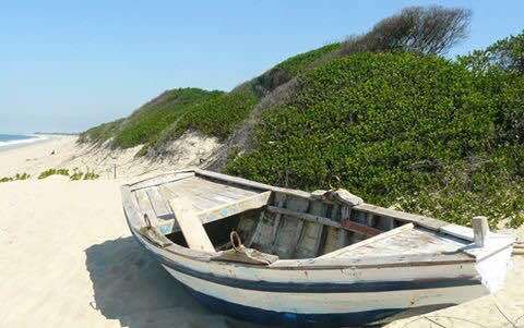 Vende se Estância Turística em Macaneta vista mar Marracuene - imagem 1