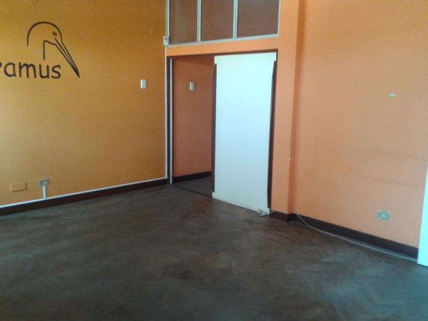 Moradia T4 coop com 3 pisos ideal para escritório Maputo - imagem 1