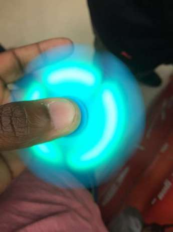 Hand Spinner Led E Com Bluetooth Sommerschield - imagem 4