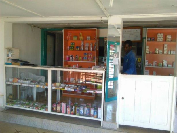 Vendo farmacia/ takaway fomento cila Fomento - imagem 5