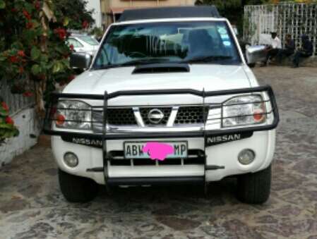 Vendo Nissan Hardbody Boane - imagem 1