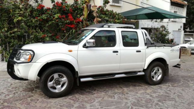 Vendo Nissan Hardbody Boane - imagem 2