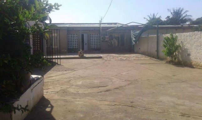 Arrendo casa t3 com tecto falso na matala Bairro do Jardim - imagem 2
