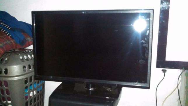 LG 32p +remote+pe Magoanine - imagem 3