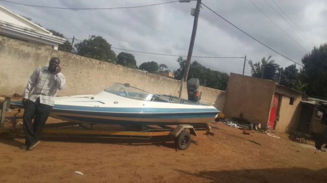 Barco semi novo Maputo - imagem 3