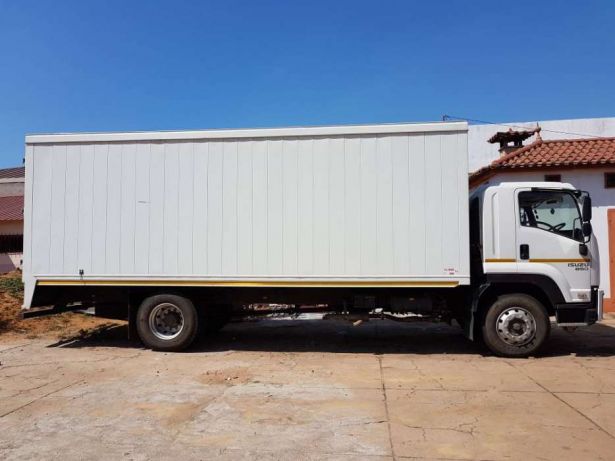 A venda Isuz FTR 850 truck 2016 Bairro do Jardim - imagem 3