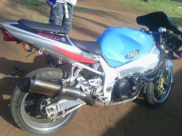 Super bike Suzuki gsxr750 Cidade de Matola - imagem 5