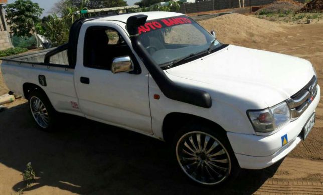 Hilux 2.4 Maputo - imagem 2