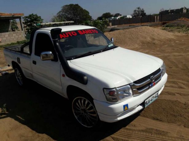 Hilux 2.4 Maputo - imagem 3