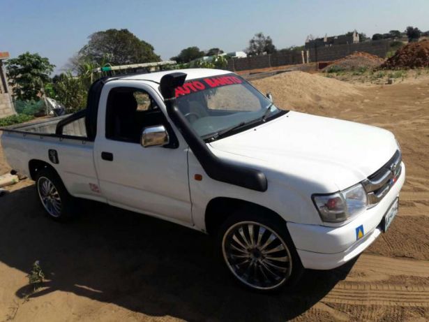 Hilux 2.4 Maputo - imagem 4