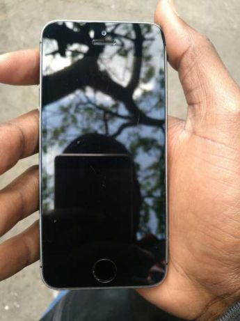 iPhone 5s space gray (morreu placa) Maputo - imagem 1