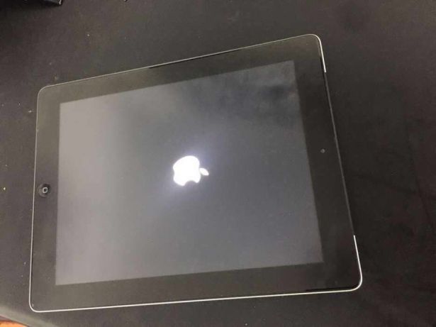 iPad 2 Wi-Fi com 16gigas com carregador e protetor de vidro Bairro Central - imagem 1