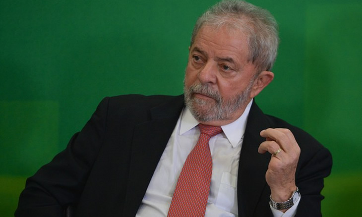 Lula da Silva não se vai entregar à Polícia em Curitiba