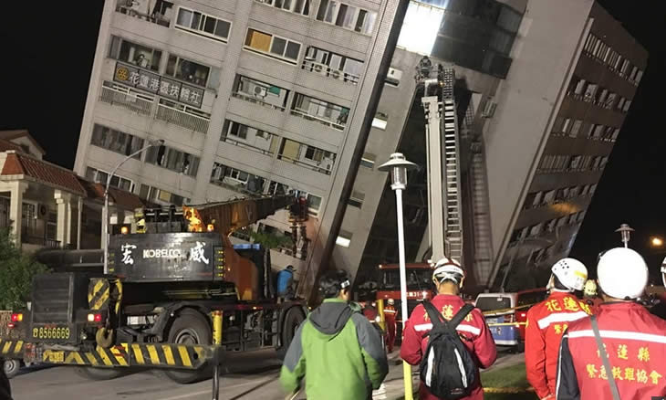  Sismo faz quatro mortos e 145 desaparecidos em Taiwan