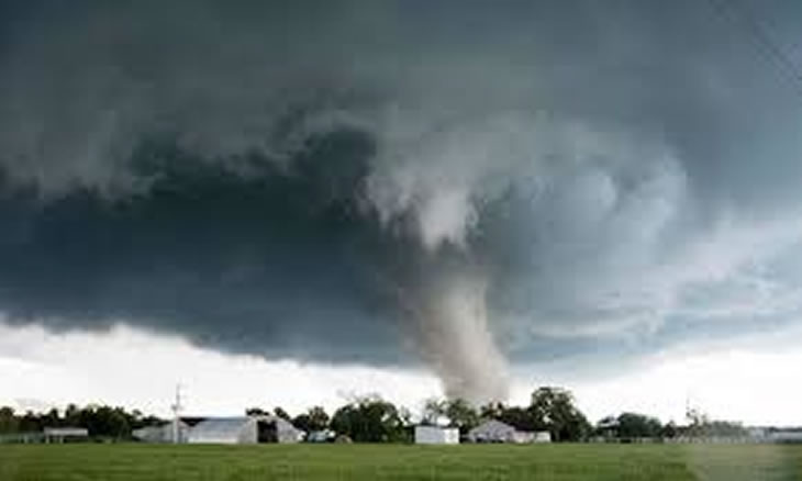 Tornado mata mais de 20 pessoas nos EUA