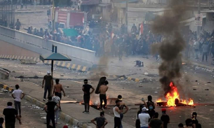 Ataque contra manifestantes mata 18 pessoas no Iraque