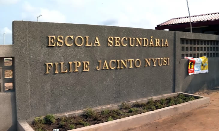 PR visita Escola Secundária Filipe Nyusi na Zambézia