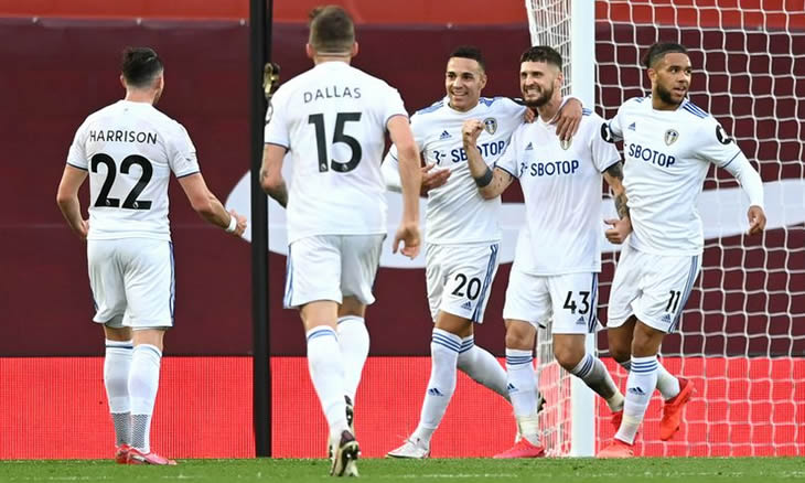 Leeds United e Fulham lutam pelos primeiros pontos na Premier League