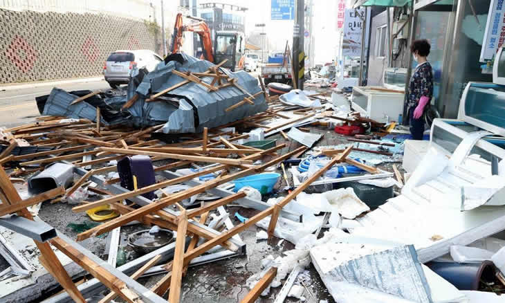 Tufão Maysak faz um morto e desloca 2.400 pessoas na Coreia do Sul