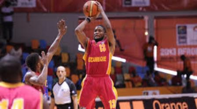 Pio Matos Júnior na lista dos dez jogadores africanos mais destacados no basquetebol